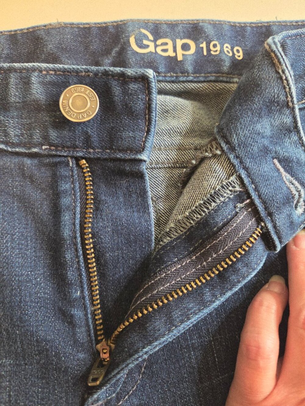 GAP 1969 Real Straight Jeans Dark Wash Distressed Stretch Jeans Size 30 Short - Picture 6 of 12